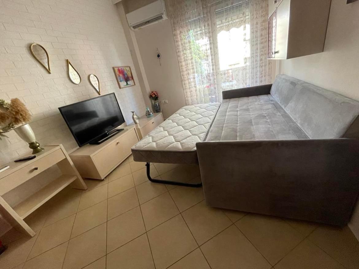 Brick Apartment Néa Péramos エクステリア 写真