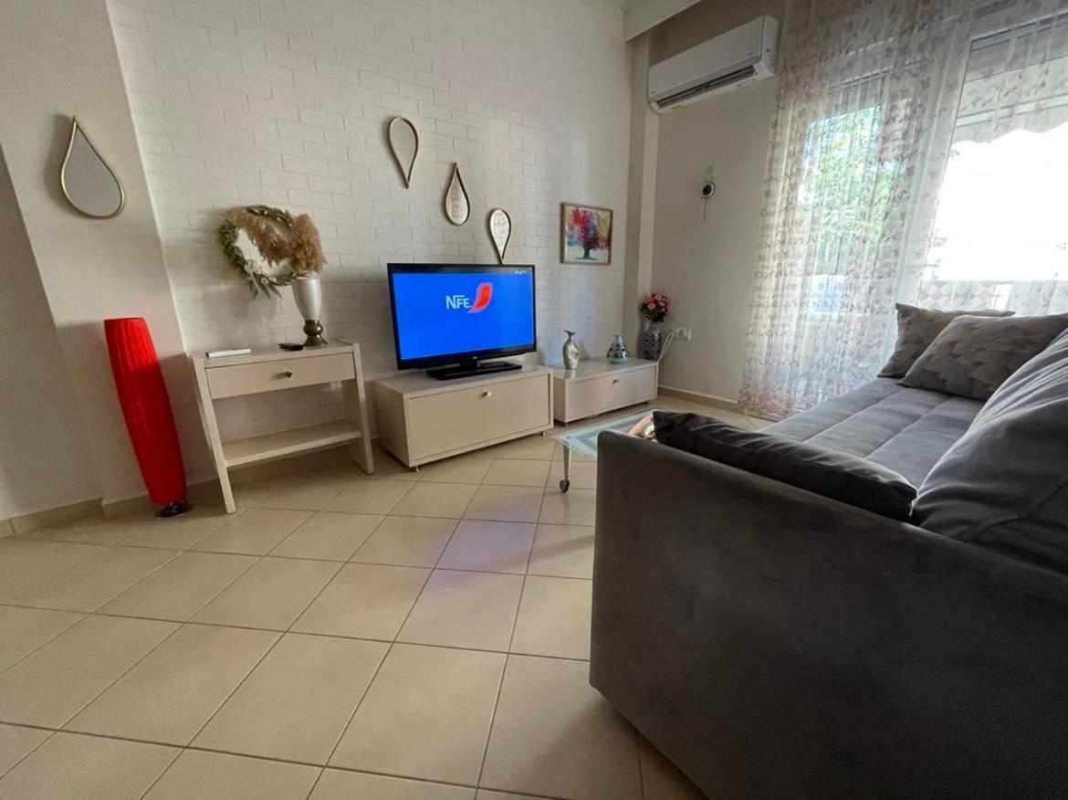 Brick Apartment Néa Péramos エクステリア 写真